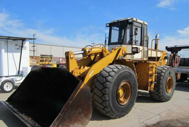 IT# 82-1991 TCM 870-2 RUBBER TIRE LOADER