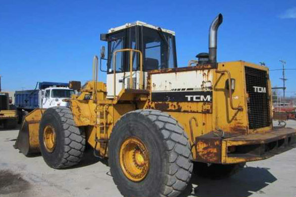 IT# 82-1991 TCM 870-2 RUBBER TIRE LOADER