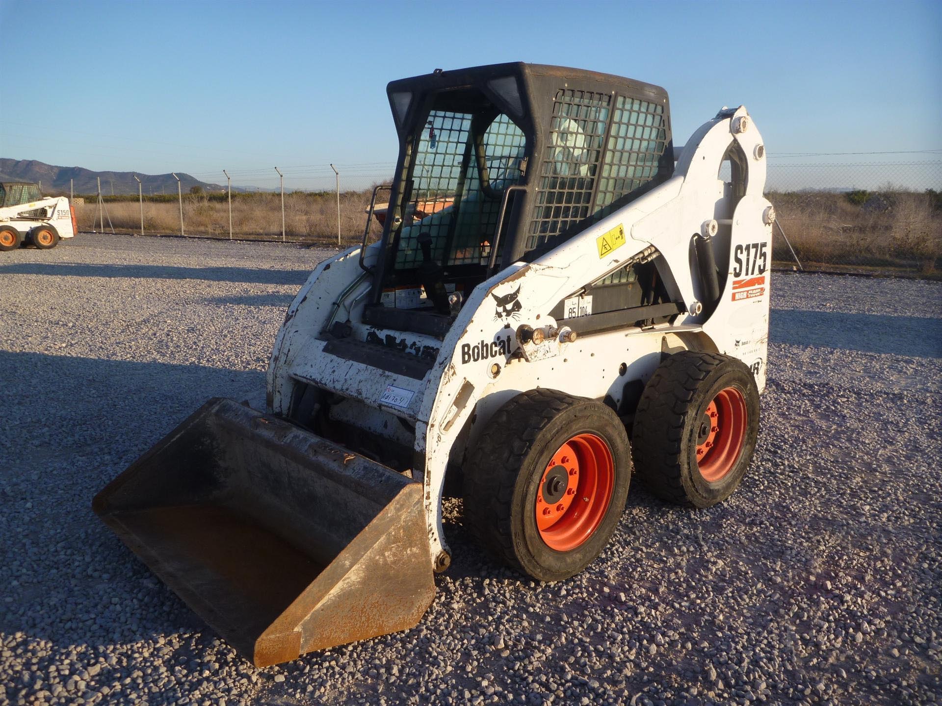 IT# 100-2003 BOBCAT S175 Skid Steer Loader 