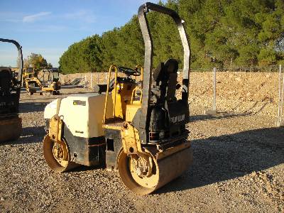 IT# 163-2000 CATERPILLAR CB214D Compacteur Vibrant Tandem 