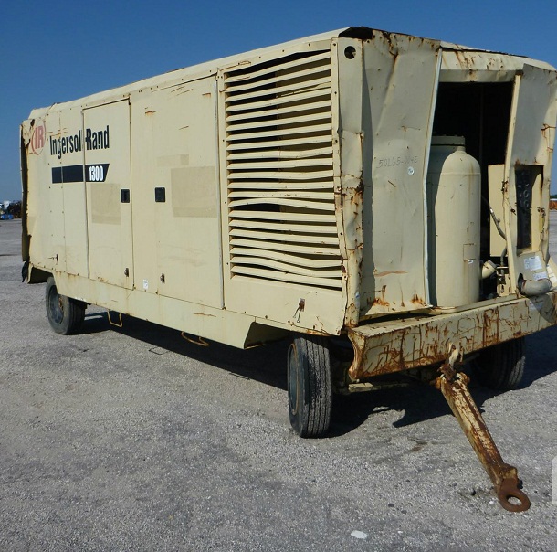 IT# 5313-2005 INGERSOLL-RAND HP1300WCU Portable Air Compress 