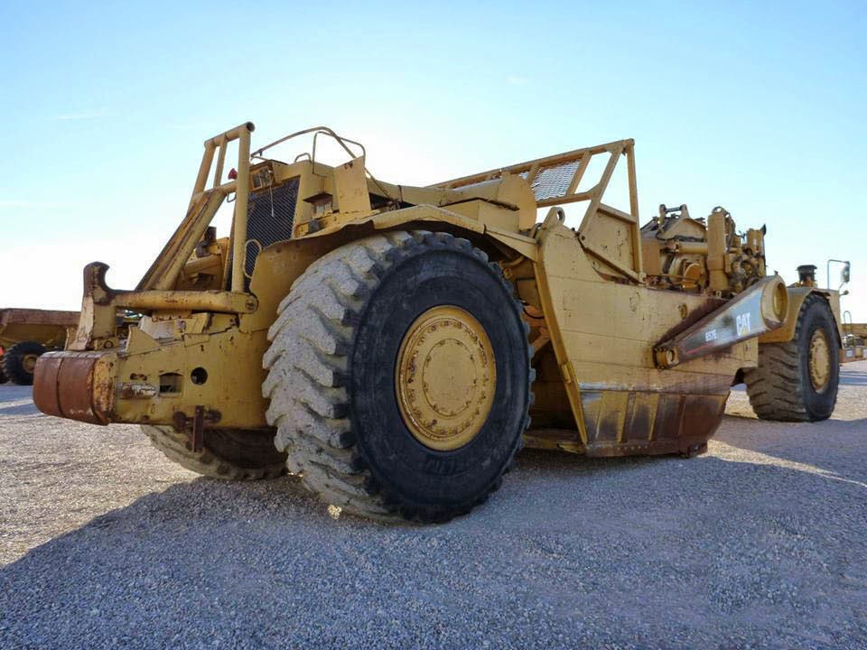 IT# 301-1990 CATERPILLAR 657E Motor Scraper