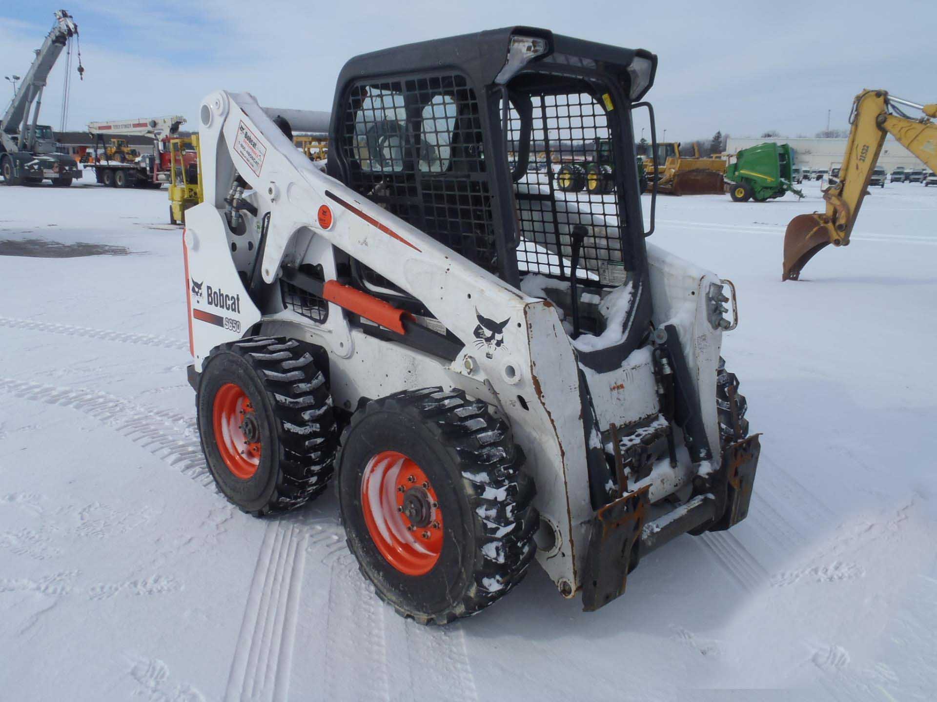 IT# 24-2012 BOBCAT S650 Skid Steer Loader