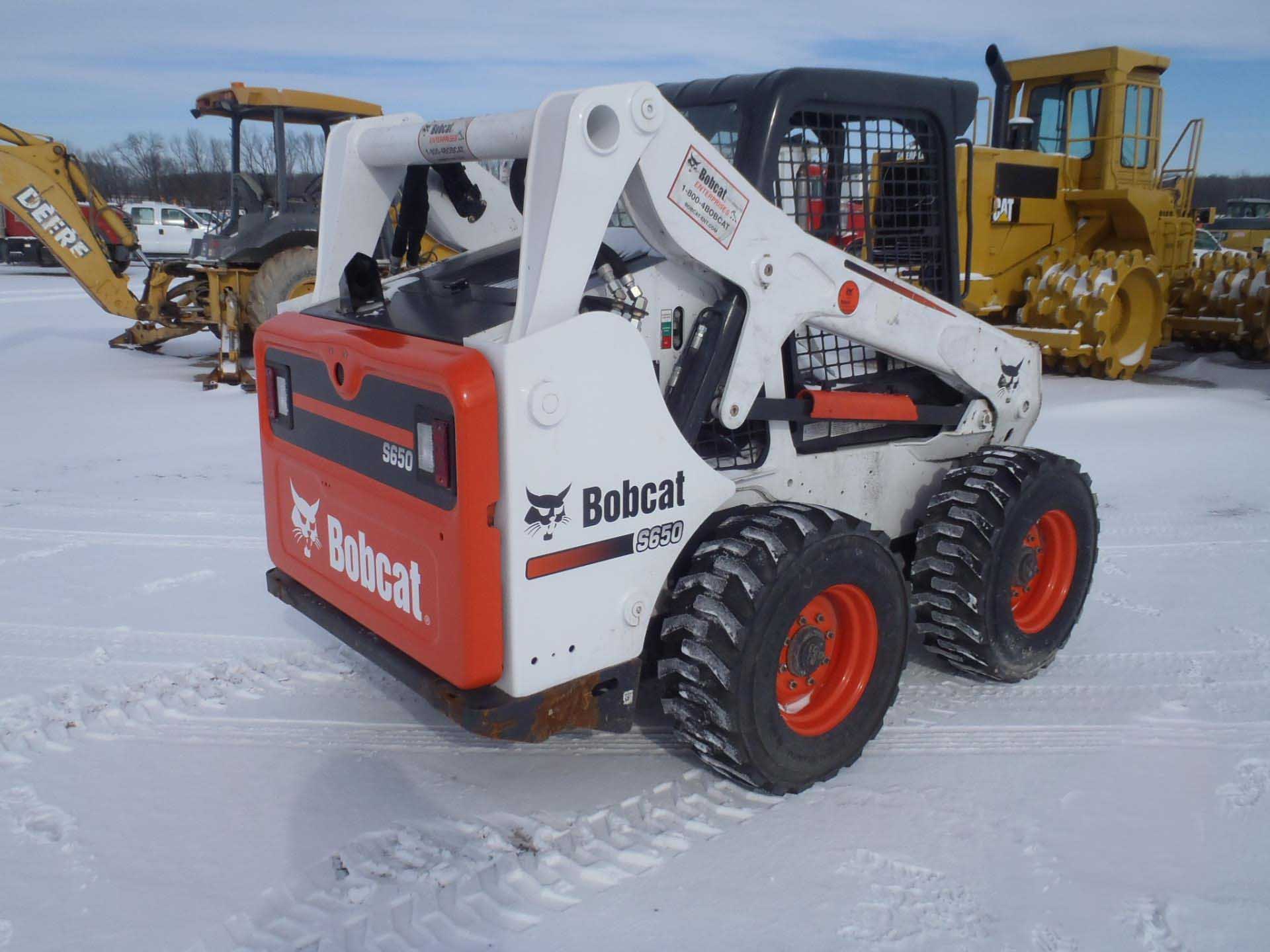 IT# 24-2012 BOBCAT S650 Skid Steer Loader