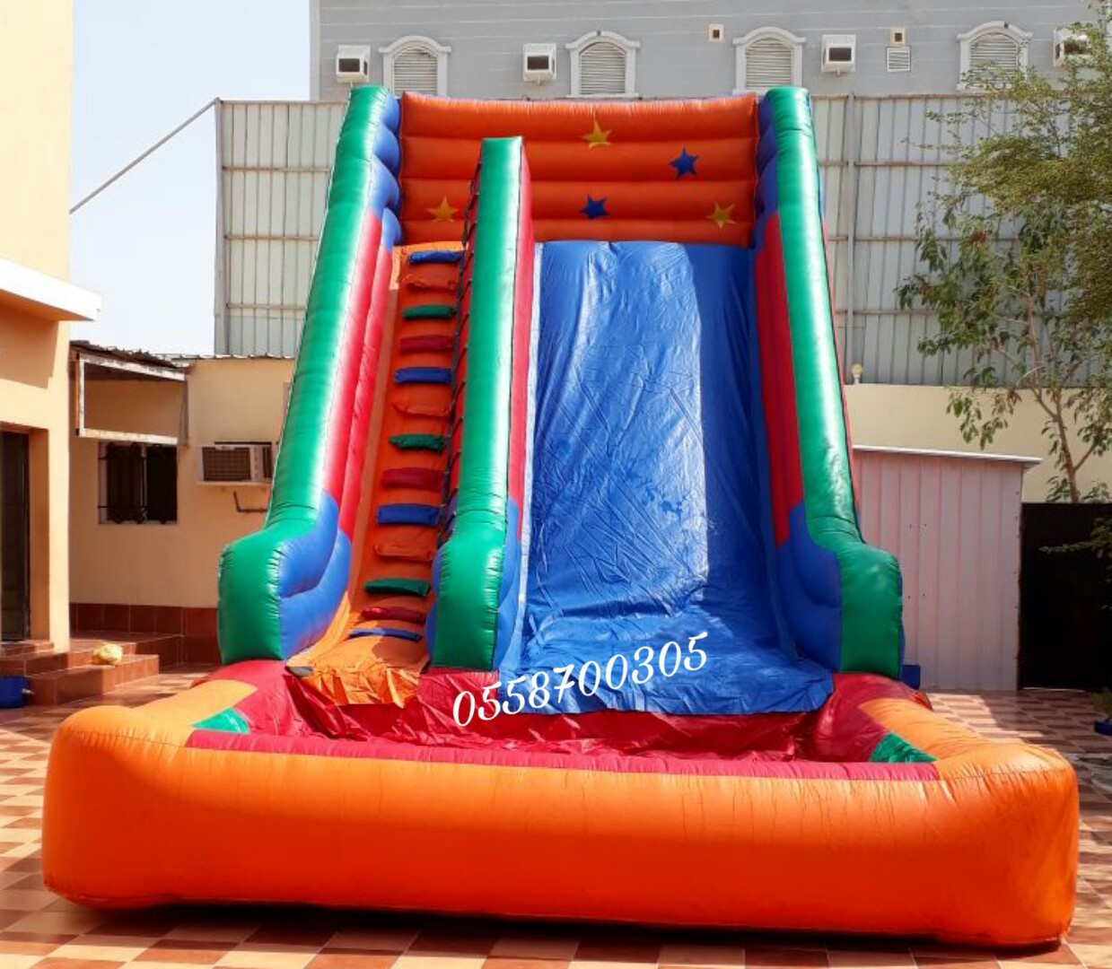 ملعب صابوني للايجار 0558700305 الرياض