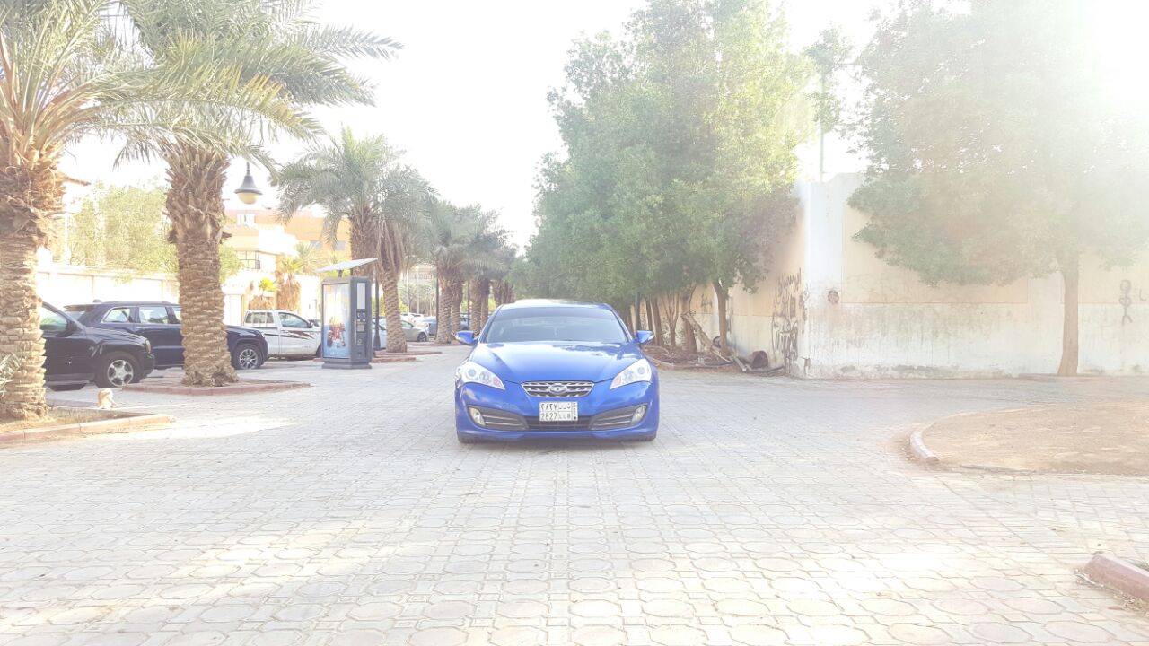 هيونداي جينيسيس كوبيه 2010 ازرق