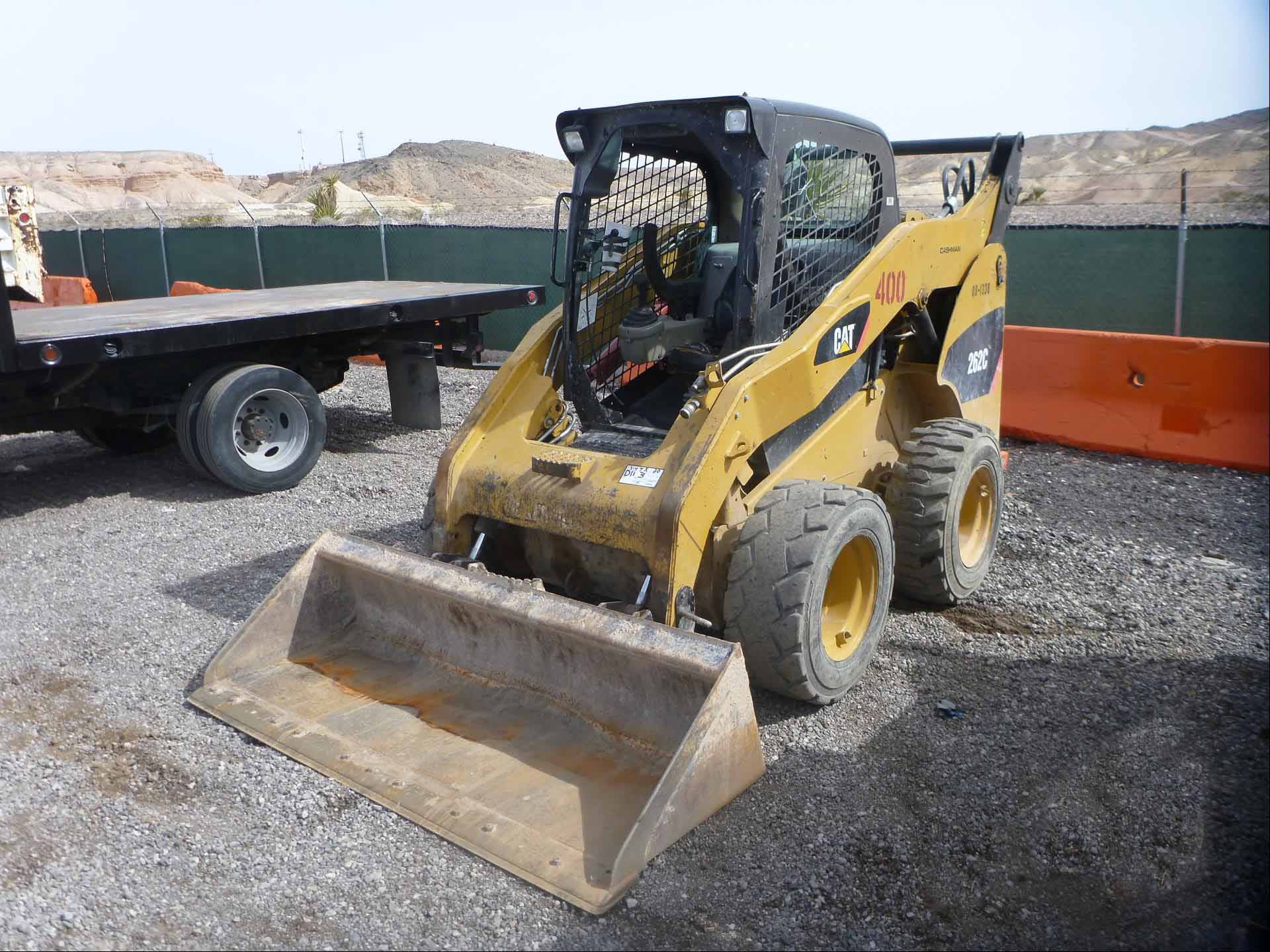 شيول كاتربلر صغير IT# 20-2009 Caterpillar 262C Skid Steer Load