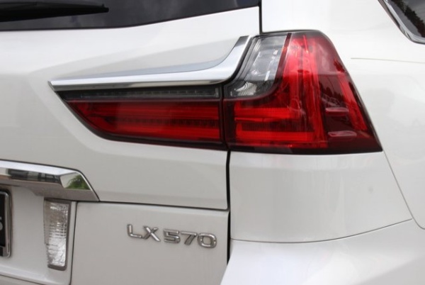 Selling on this Advert is my used GCC 2016 LEXUS LX570