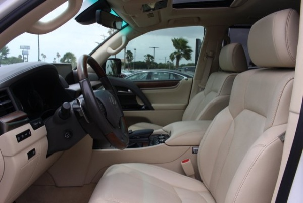 Selling on this Advert is my used GCC 2016 LEXUS LX570