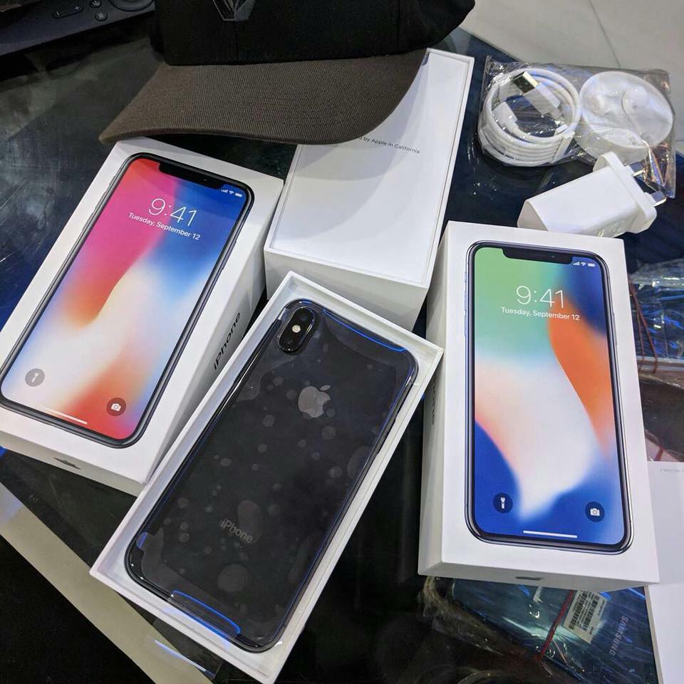 Apple iPhone XS 64GB € 400 iPhone XS Max 64gb € 430 iPhone X 6