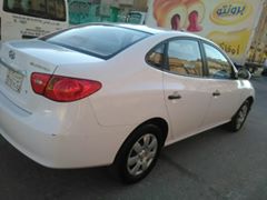 للبيع هونداي النترا موديل 2012