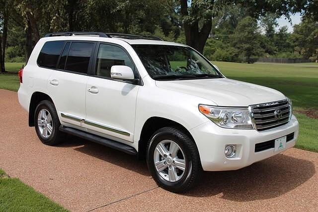 Selling 2013 Toyota Land Cruiser Base 4×4 4dr SUV
