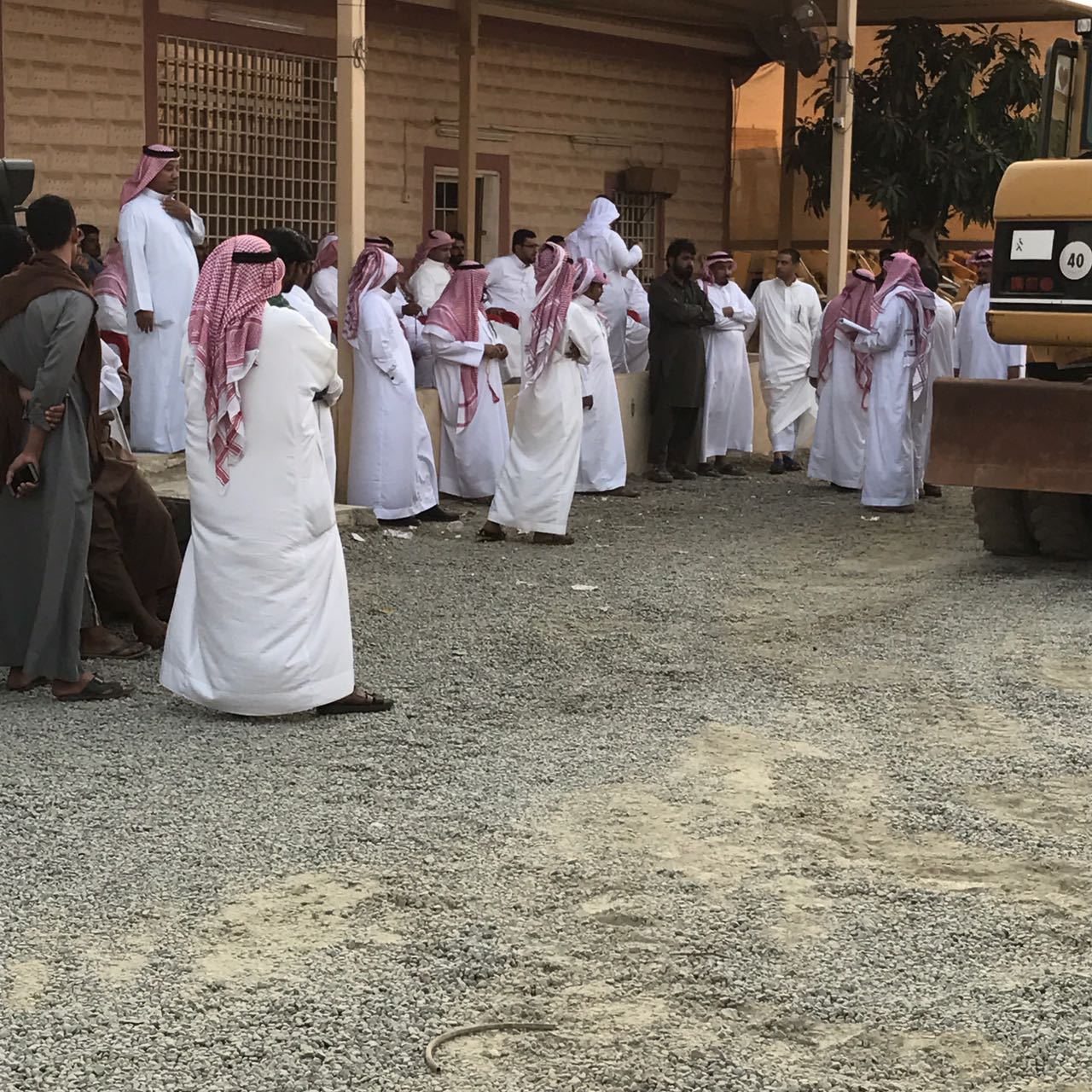 معرض فيصل السواط لحراج المعدات الثقيلة جدة حي المعارض 05057025