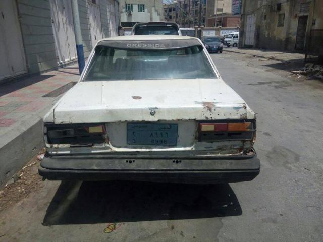 سياره كرسيدا شنطه بيضاء موديل 83 