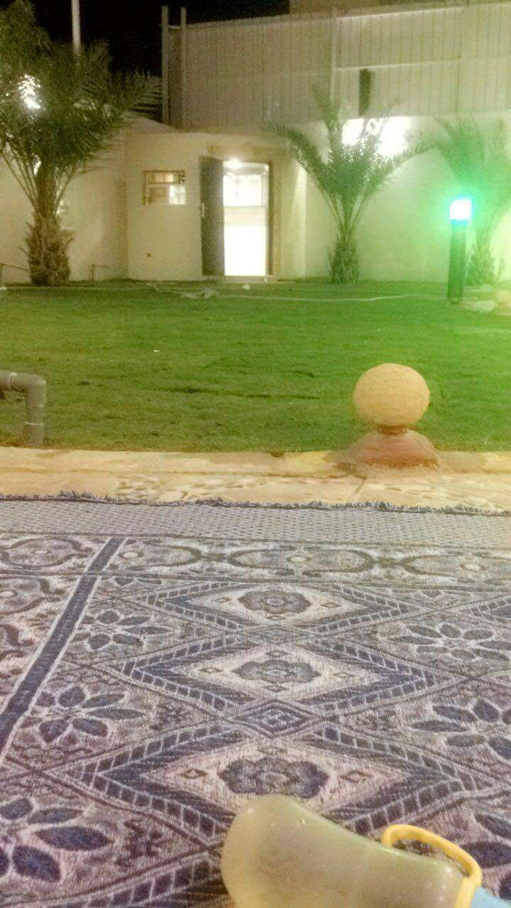 مزارع الخرج الثيل العشب الطبيعي تنسيق الحدائق الأشجار أسمدة عض