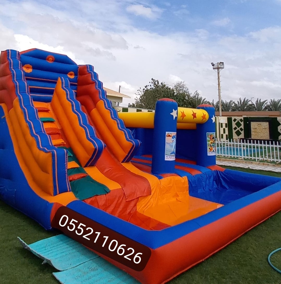 زحليقه على المسبح نطيطه ملعب صابوني للإيجار 