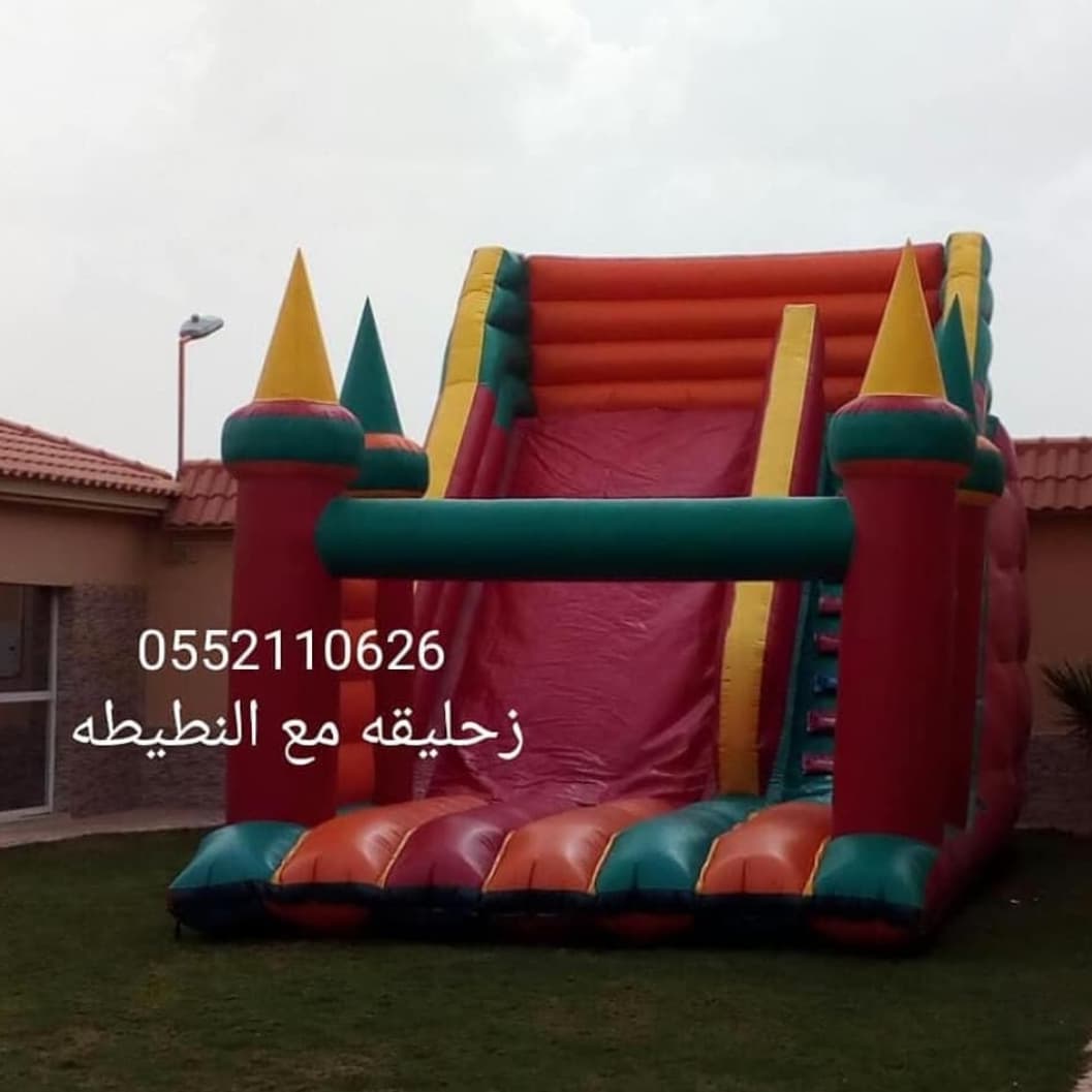 زحليقه على المسبح نطيطه ملعب صابوني للإيجار 