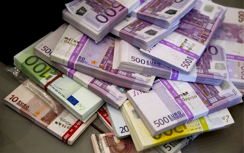 هل تحتاج إلى قرض لتمويل عملك التقدم بطلب الآن