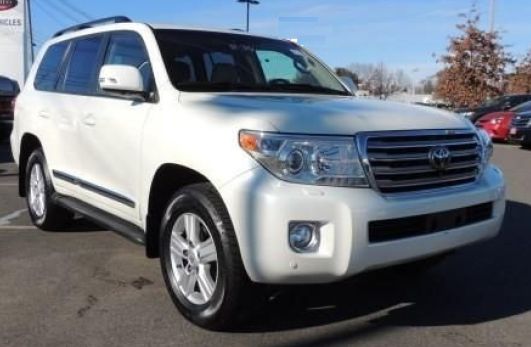تويوتا لاند كروزر 2014 أبيض 4WD جيب