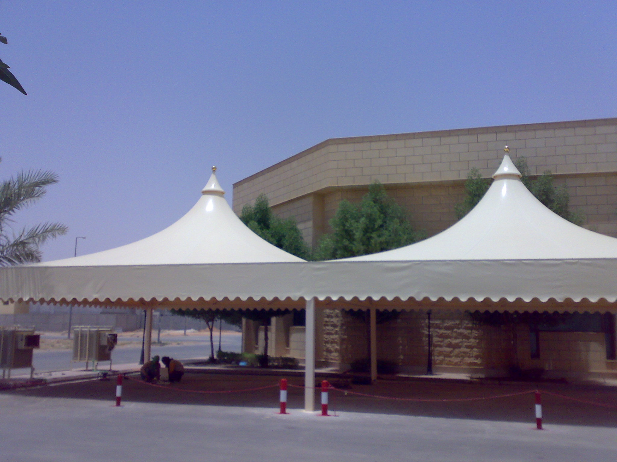  مؤسسة الحوار للمظلات و سواتر  0557251885 _ 0533585651 