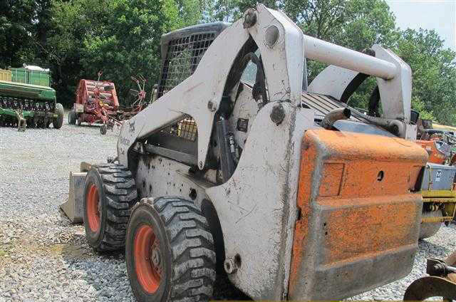 شيول بوبكات BOBCAT موديل 2005 طراز S300 رقم القطعة 723 