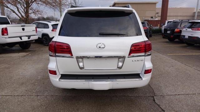 جيب لكزس LX 570 2015 للبيع