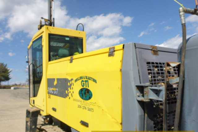 حفار دريل اطلس ATLAS COPCO موديل 2005 طراز F7-11 رقم القطعة 99