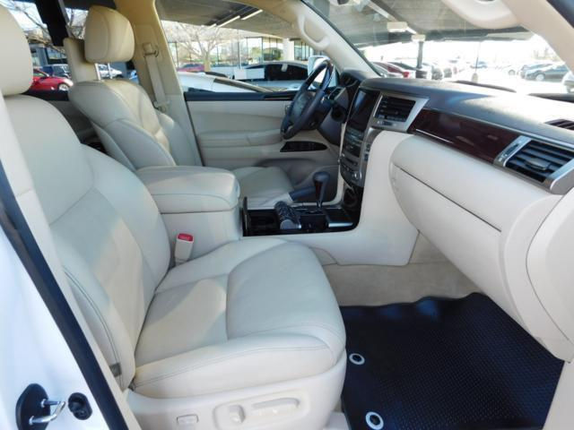 لكزس LX 570 2014 ، بدون حوادث ، مع ضمان كامل