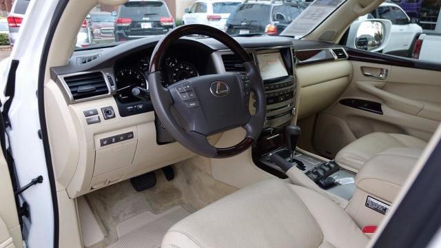 وايت لكزس LX 570 2015 بسعر في المتناول
